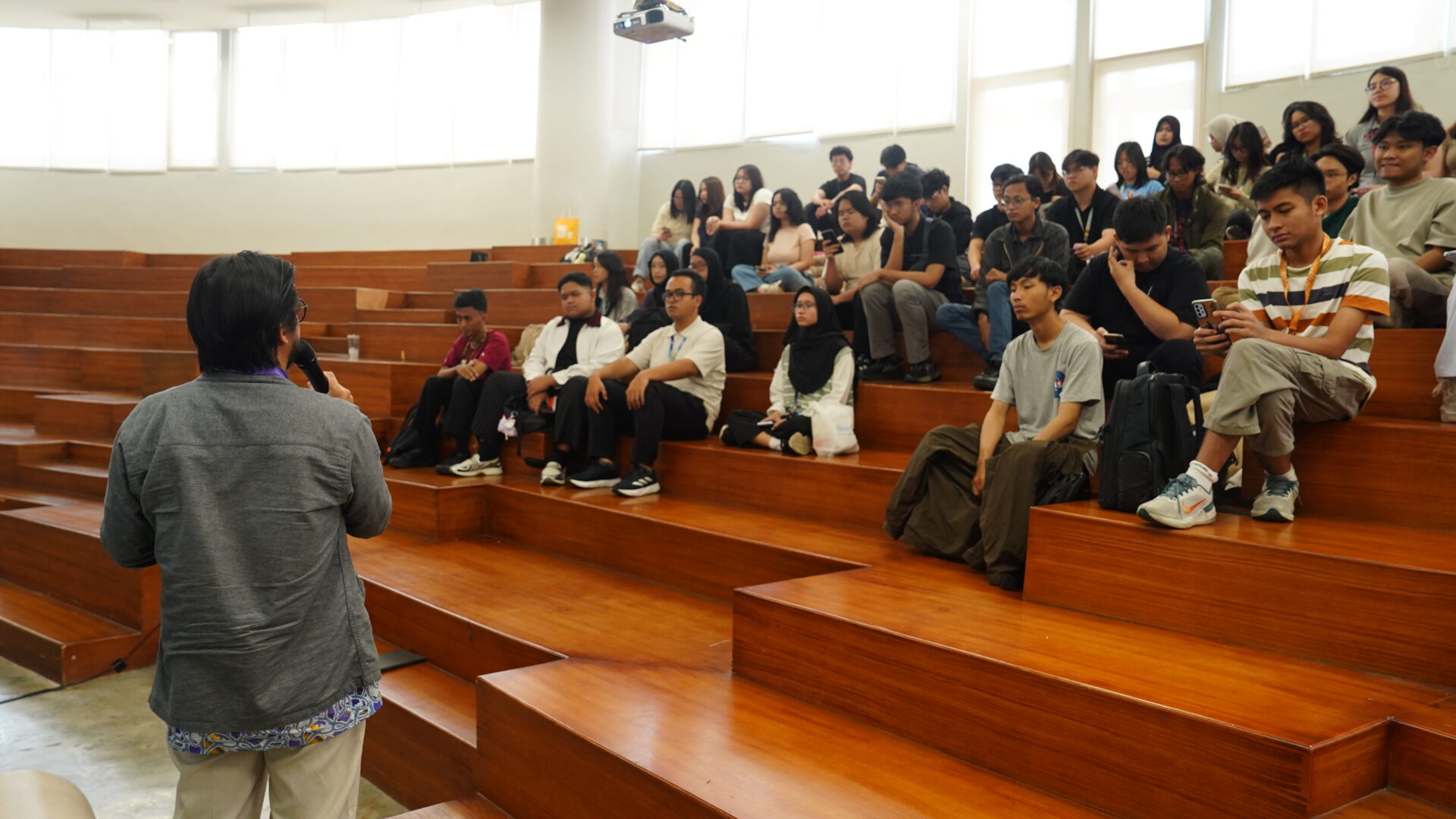 Seminar Business Management: Human Resource Strategies for SMEs in Emerging Regional Economies: Bridging Talent, Service Quality, and Supply Chain Performance in Sabah and Bekasi Region, Indonesia – BINUS Festival Even Semester 2026