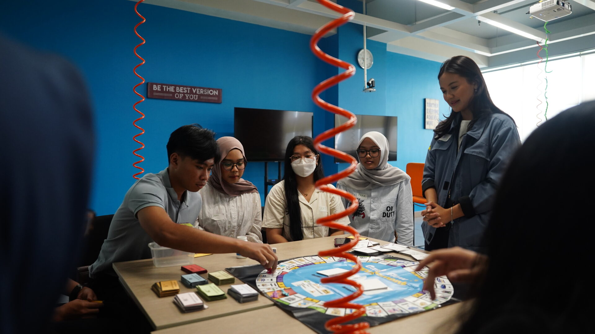 Pre-FYP B2030 Binus @Bekasi – Chapter 1 (Business and Services)
